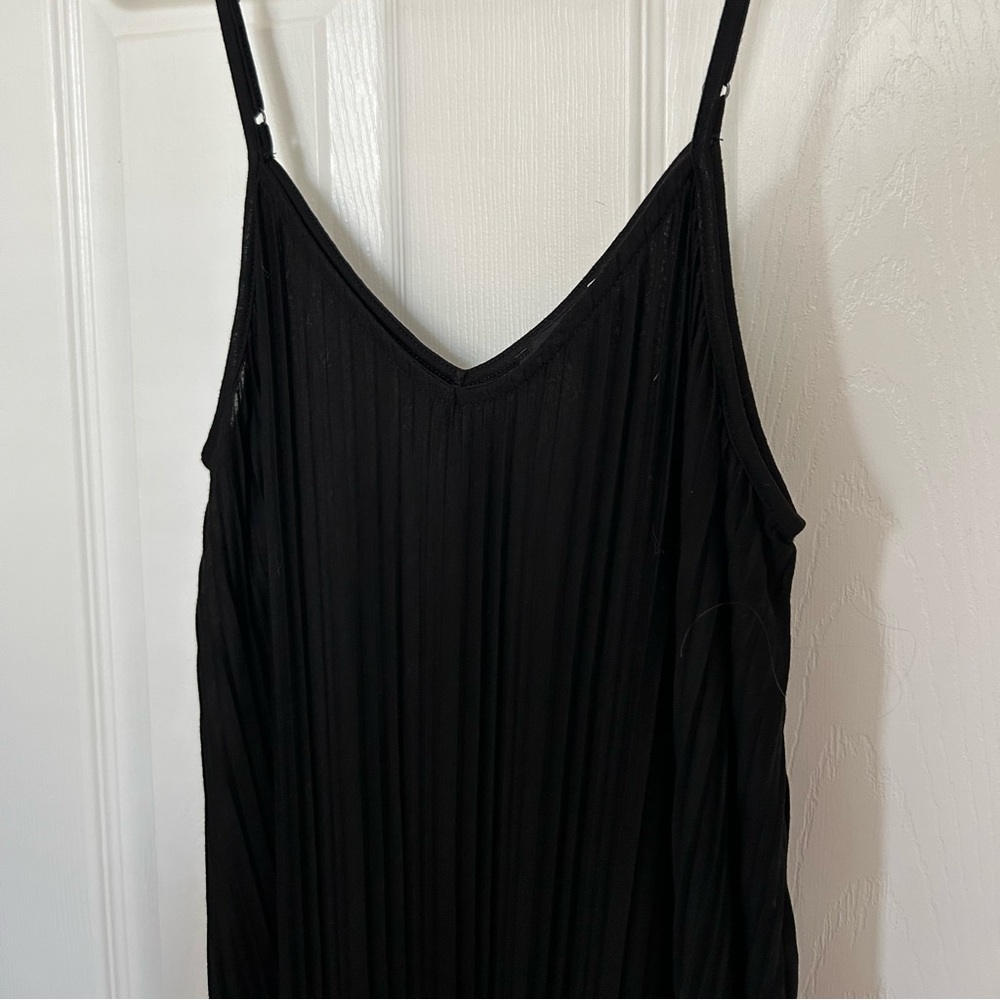 express black pleated dress Satin Pleated V-neck Sleeveless Cutout Maxi Dress With Pockets